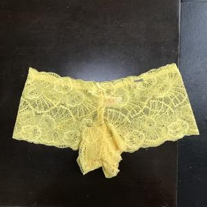 Floral lace boyshorts